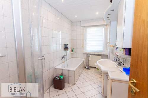 4. WHG, EG, Badezimmer - Reihenendhaus mit 242,00 m&sup2; in Castrop-Rauxel zum Kaufen