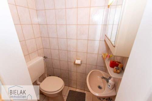 5. WHG, EG, Gäste-WC - 