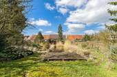 Garten mit Schwimmteich - 
