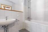 Mittlere Wohnung - Bad - 