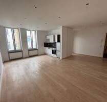 Renovierte Wohnung mit EBK in zentraler Lage von Wiesbaden