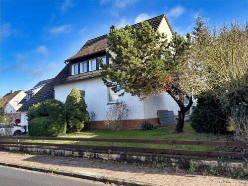 Hausansicht - 6 Zimmer Einfamilienhaus zum Kaufen in Ronnenberg