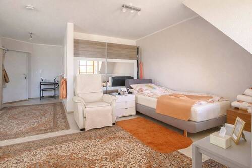 Helles und gemütliches Schlafzimmerambiente - Einfamilienhaus in Wendelstein zum Kaufen