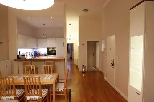 Blick auf die Küche - Etagenwohnung mit 106,50 m² in Bremen zur Miete