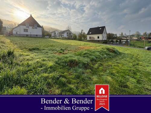 www.bender-immobilien.de - Attraktives Baugrundstück in familienfreundlicher Wohnlage von Windeck Eulenbruch!
