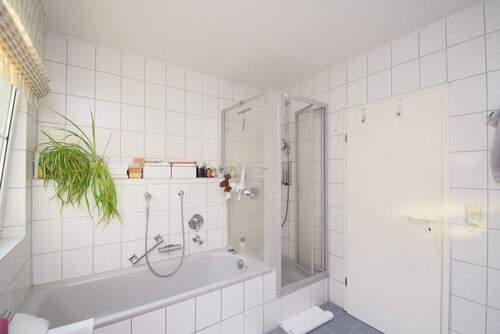 Badezimmer 1. OG - 