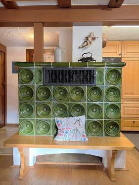 Kachelofen in Wohnküche - 