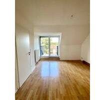 Schöne, helle Wohnung mit Balkon in Essen-Haarzopf