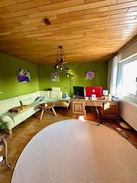 weiteres Zimmer EG Teilansicht - hier Kaminofenanschluss möglich - - 