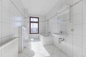 Badezimmerbeispiel - Etagenwohnung mit 78,20 m&sup2; in Leipzig zum Kaufen