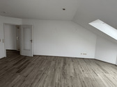 Wohn-/Esszimmer - 