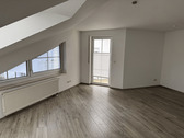 Wohn-/Esszimmer - 