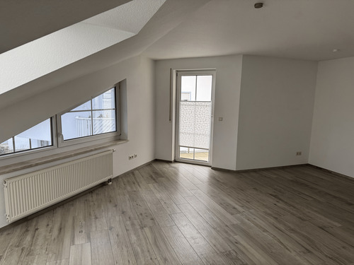 Wohn-/Esszimmer - 