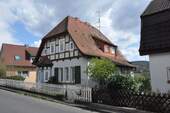 Ansicht Pacificusstraße - 5-Zimmer-Einfamilienhaus mit * Einbauküche, Kaminofen und Garten * in Bad Soden-Salmünster