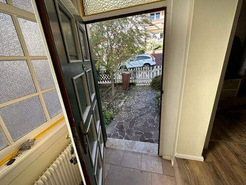 Eingangstür - 5 Zimmer Einfamilienhaus in Bad Soden-Salmünster
