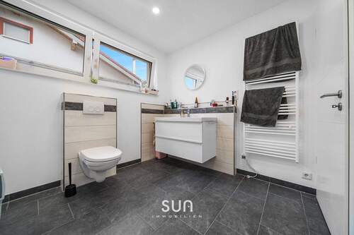 TAGESLICHTBADEZIMMER - 