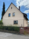 Strassenansicht - 6 Zimmer Einfamilienhaus zum Kaufen in Schwanstetten