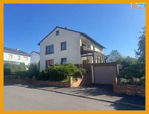 Straßenansicht - 8 Zimmer Mehrfamilienhaus, Wohnhaus zum Kaufen in Romrod
