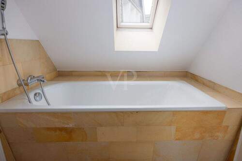 Badewanne 2. OG. - 