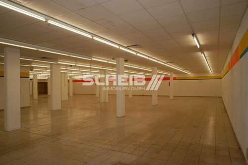 viel Platz - Gewerbeobjekt (Büro, Produktion, Verkauf) in Ilshofen