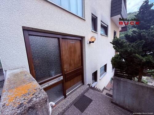 Hauseingang - 5 Zimmer Doppelhaushälfte zum Kaufen in Wiesensteig