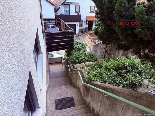 Hauszugang - 5 Zimmer Doppelhaushälfte in Wiesensteig