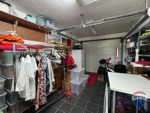 Durchgang Garage - 