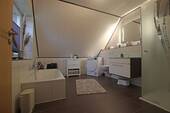 Whg. 2 - Voll- und Duschbad - 