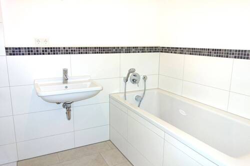 Bad...jpg - 2 Zimmer Etagenwohnung in Hamburg