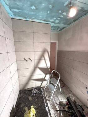 Bad mit Fentser, Dusche mit Glasabtrennung - Etagenwohnung mit 56,00 m² in Bechhofen a d Heide zur Miete