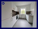 Küche mit EBK - Direkt einziehen! Renovierte 2 Zimmer + moderne Einbauküche, Tageslichtbad, guter Schnitt, gute Lage