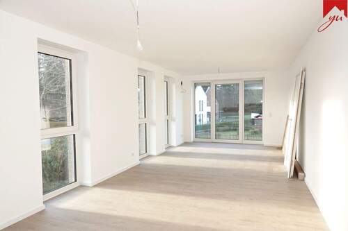 heller Wohn- und Essbereich - 3 Zimmer Etagenwohnung in Esens