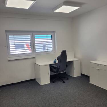 Bild 2 - Büro zur Miete in Kist