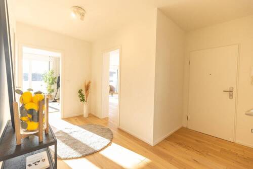 Flur Ansicht 2 - 3 Zimmer Etagenwohnung zur Miete in Düsseldorf