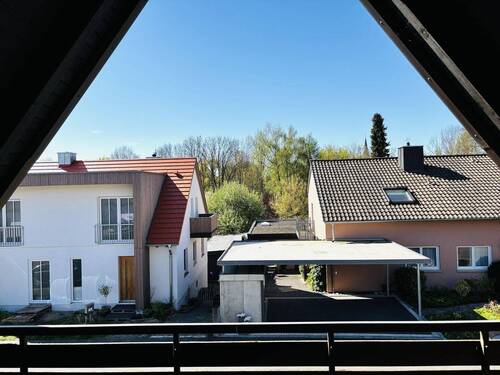 Ausblick von der Loggia im Dachgeschoss nach Süden - 