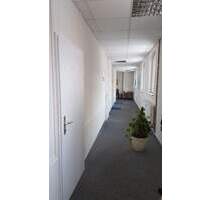 Büro im 1. OG ab 126 - 750,00 EUR Kaltmiete, in Chemnitz (PLZ: 09116) Altendorf