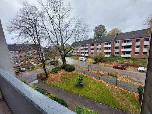 Blick vom Balkon zum Stellplatz.jpeg - 