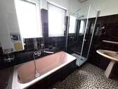 Badezimmer.jpg - Mehrfamilienhaus, Wohnhaus in Trier zum Kaufen