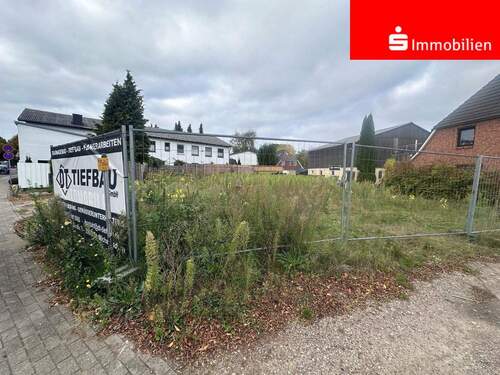 Straßenansicht - Baugrundstück für ein Mehrfamilienhaus mit 6 Wohneinheiten