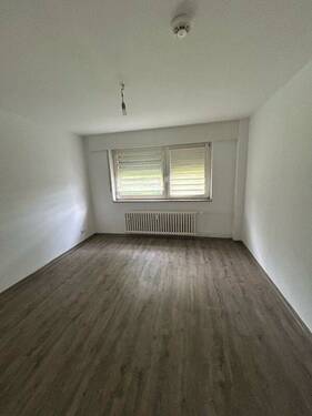 Zimmer 1/2 - Etagenwohnung mit 71,00 m&sup2; in Duisburg zur Miete