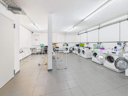 CAM04517G0-PR0007-STILL055.jpg - 