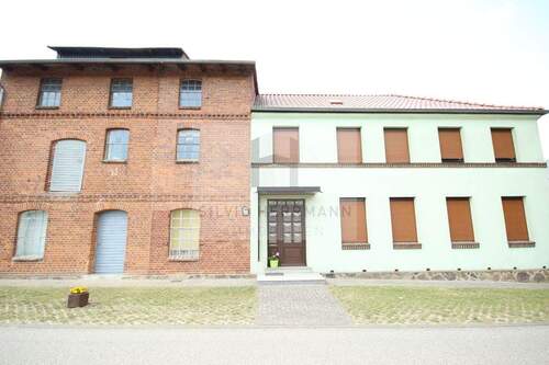 Mühle und Wohnhaus Außenansicht - 