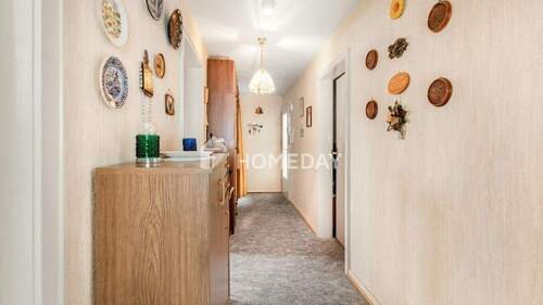 Flur 2 - 3 Zimmer Etagenwohnung zum Kaufen in Schwetzingen - Hirschacker