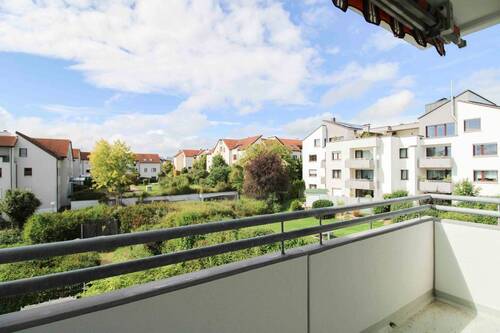 Balkon - 3 Zimmer Etagenwohnung zum Kaufen in Holzgerlingen