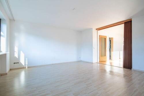 Wohnzimmer - Etagenwohnung mit 116,00 m&sup2; in Lauchringen zum Kaufen