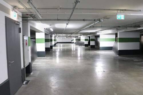 Tiefgarage - Einfamilienhaus in München