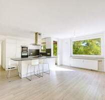 +++ modernisiert - Hobbyraum als 4.tes Zimmer - 1. OG & Ost-Balkon - TL-Bad - EBK & Stpl. - direkt im Einkaufszentrum... - Stuttgart Giebel