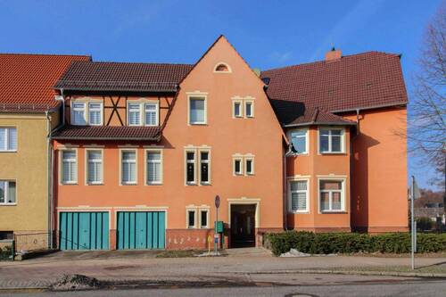 Fassade - 1 Zimmer Mehrfamilienhaus, Wohnhaus zum Kaufen in Treuenbrietzen