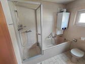 Bad 1. OG mit Dusche - 