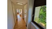 links Bad, geradeaus Zimmer re - 